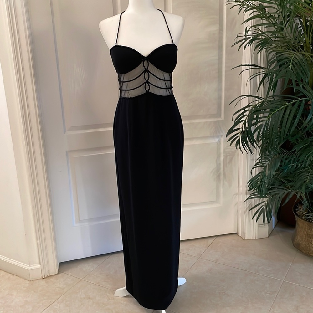 GILAR Black Evening Gown with Net Embroidery, Lined with Back Zipper. Size 6.